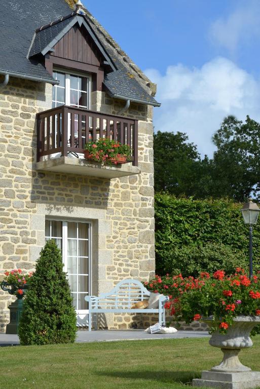 Hostellerie De La Motte Jean Saint-Coulomb Exterior foto